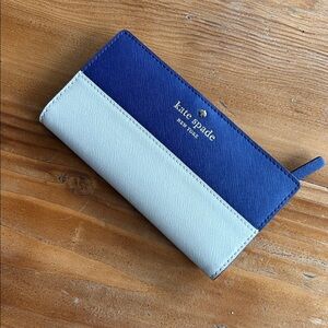 Kate Spade Navy and Cream Wallet